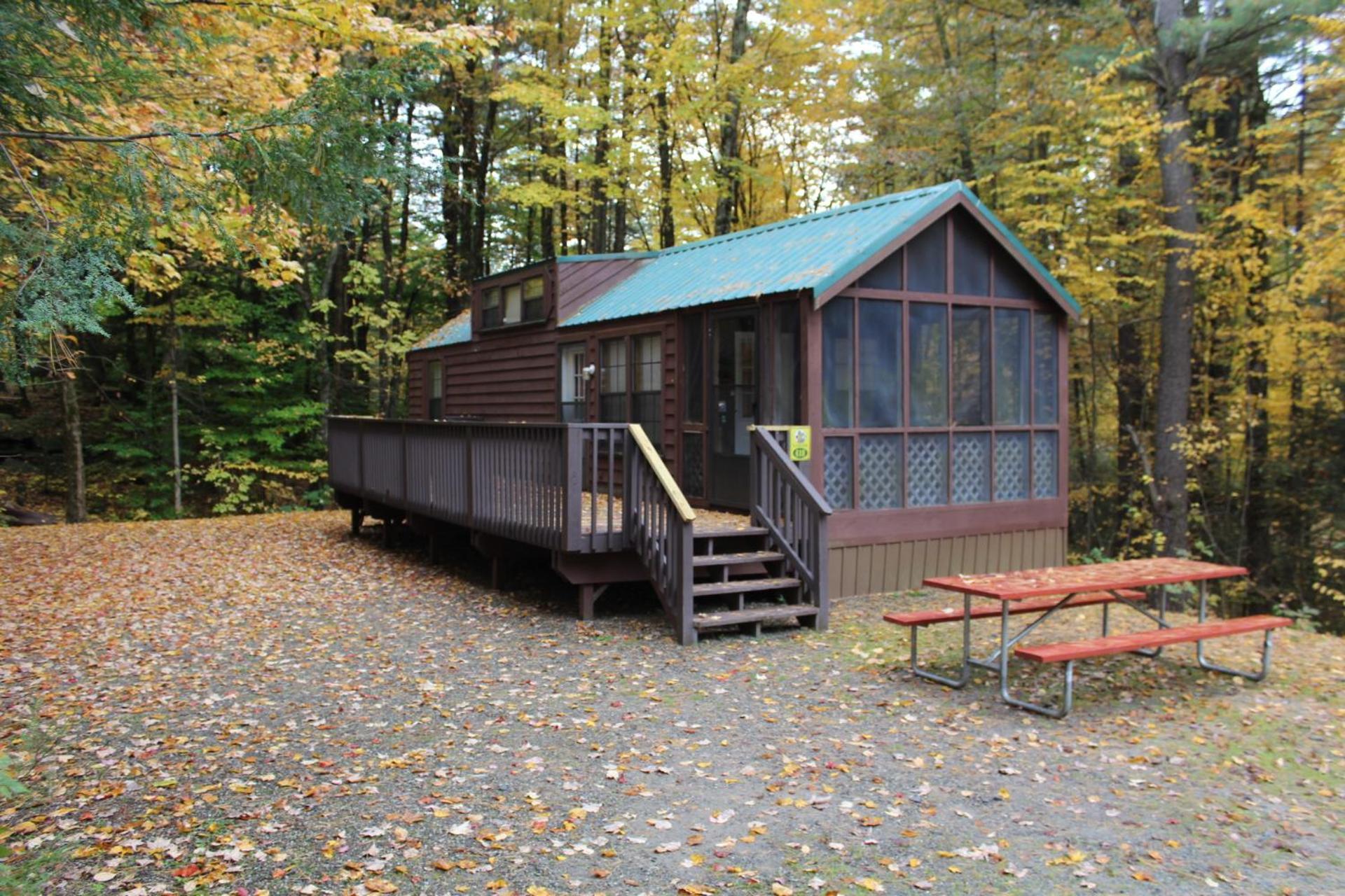 Jellystone Park Birchwood Acres Villa Greenfield Park Exterior photo